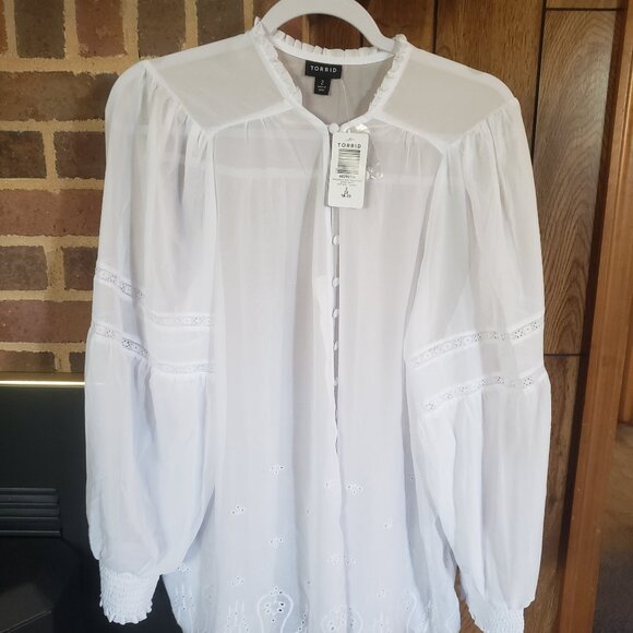 Torrid Blouse NeW. - Picture 2 of 7